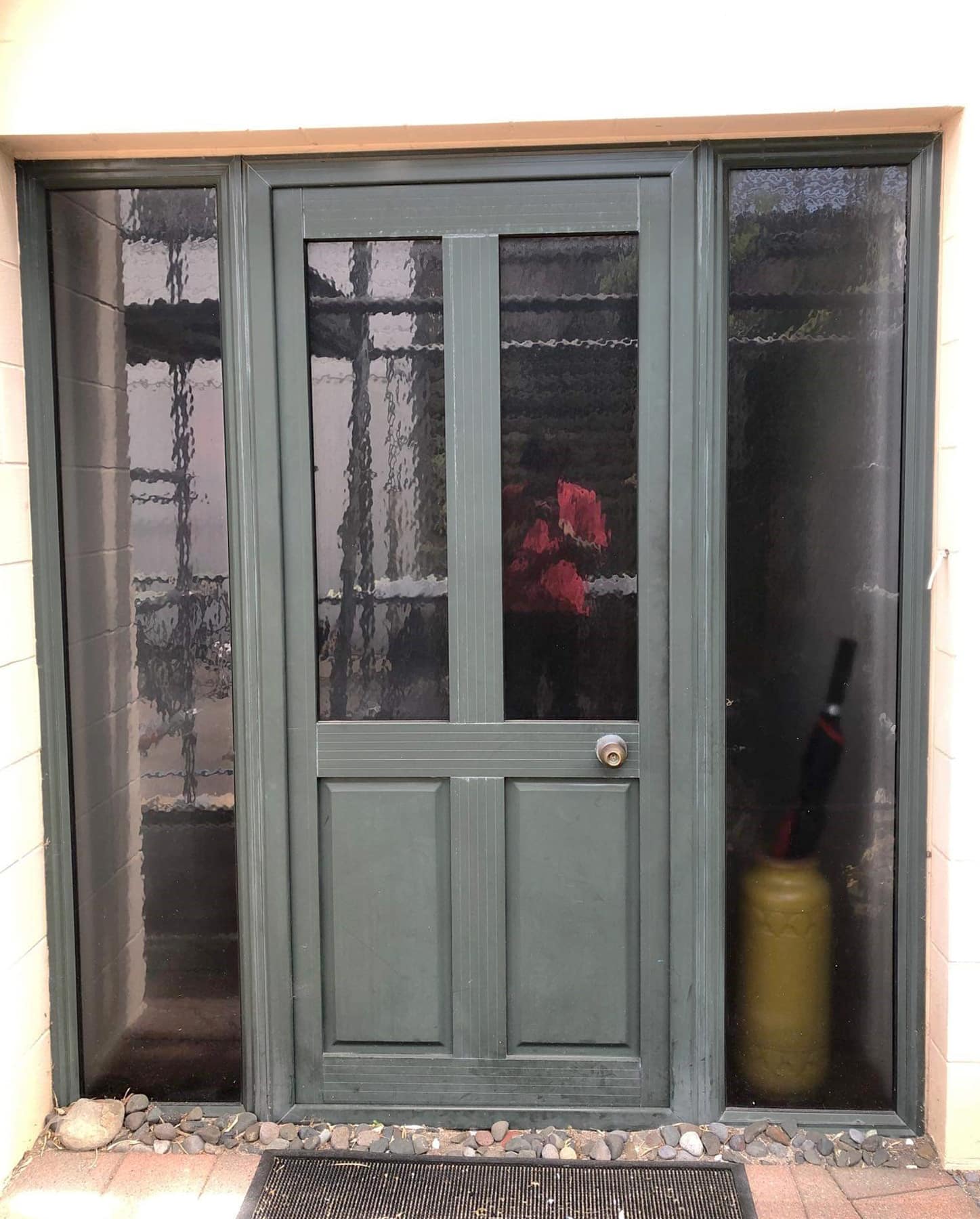 Door_bf Faded Aluminium Joinery